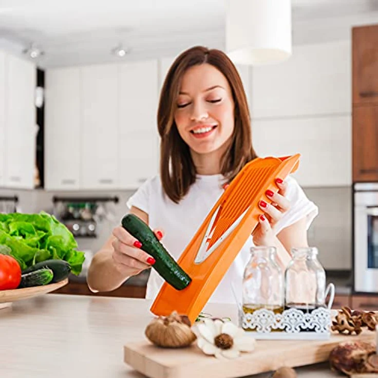 Börner Gemüsehobel V1 ClassicLine Starter Set, Kunststoff, mit 2 Messereinschüben orange – Bild 2