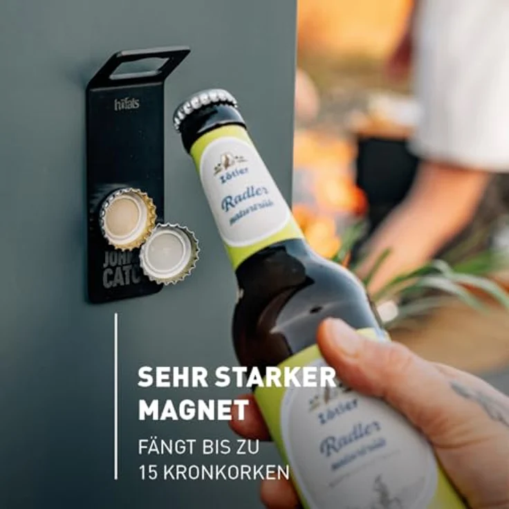 höfats Johnny Catch Magnet schwarz, Wand-Flaschenöffner mit Magnet, fängt bis 20 Kronkorken, schraubenlose Montage, Edelstahl mit PVD Beschichtung – Bild 3