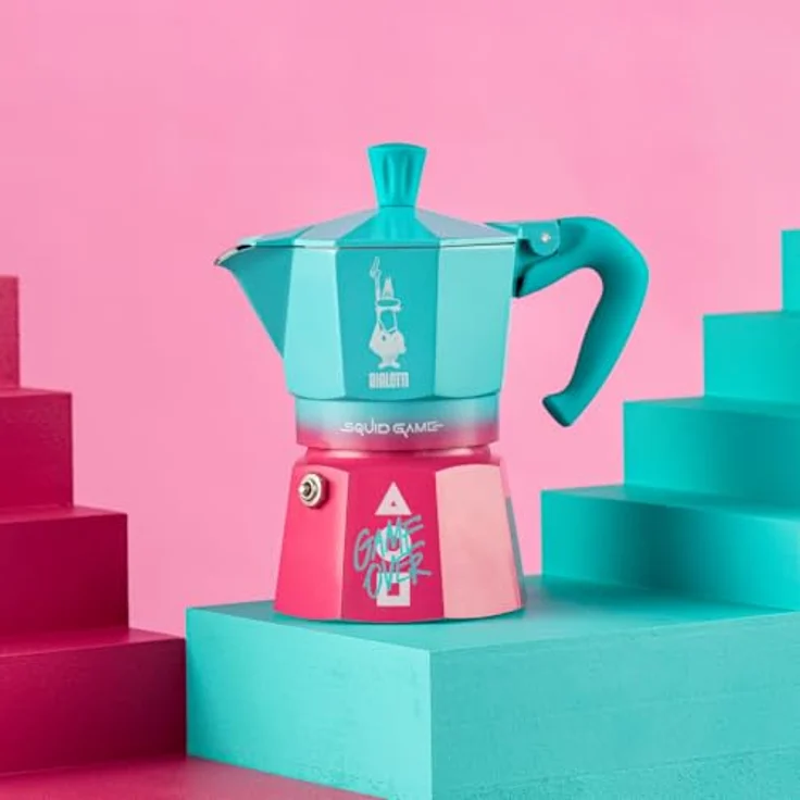 Bialetti Moka Express Squidgames, Espressokocher in Pink, Grün und Weiß mit "Game Over"-Design und geometrischen Details – Bild 2