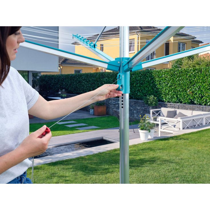 Leifheit Linomatic 500 Easy Wäschespinne, inkl. Bodenhülse, autom. Leineneinzug, Easy-Lift-System, 50 m Leinenlänge, für 5 Waschladungen – Bild 17