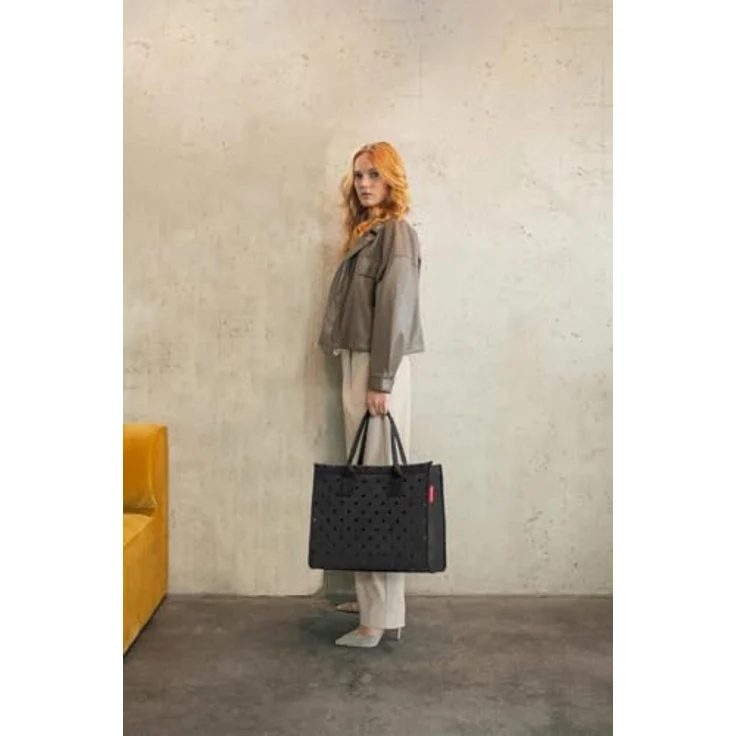 reisenthel daily shopper glossy dots black, geräumige Handtasche mit Metalldruckknopf, Innentasche mit Reißverschluss, 42 x 35 x 17 cm, Volumen 14 l – Bild 2