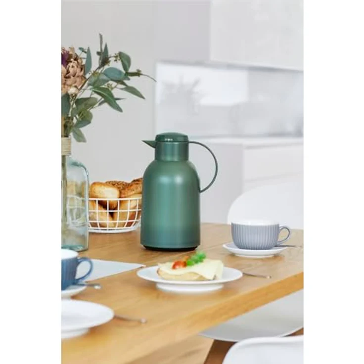 Emsa N4011900 Samba Isolierkanne (1,5 Liter, Quick Press Verschluss, 12h heiß und 24h kalt) Transluzent-Schwarz – Bild 5