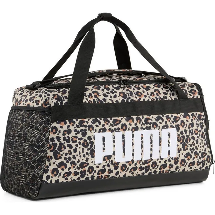 PUMA CHALLENGER AOP SMALL SPORTS BAG, kompakte Sporttasche aus recycelten Materialien mit verstellbarem Schulterriemen
