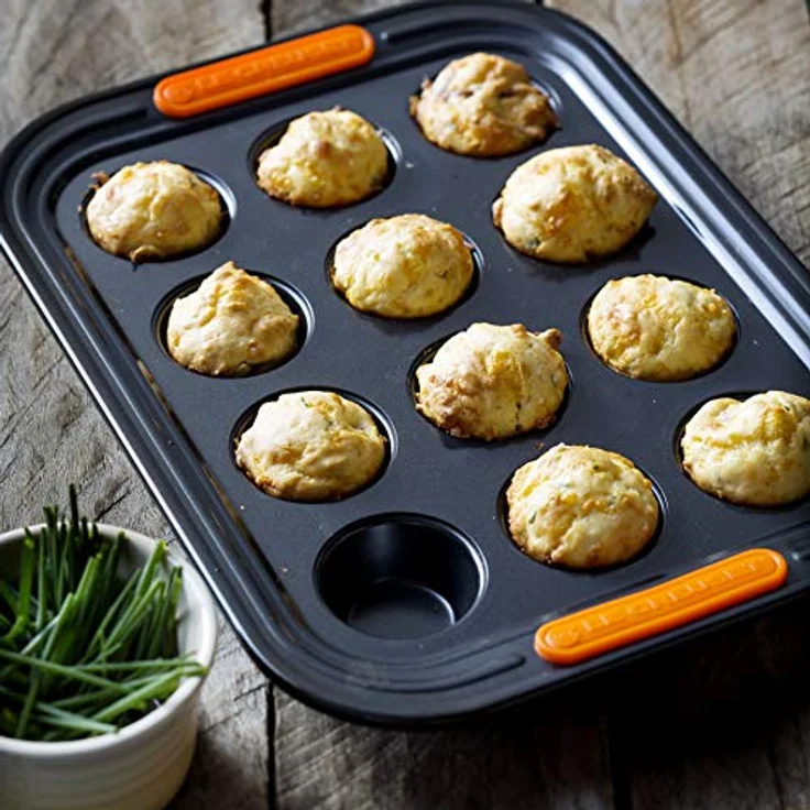 Le Creuset Antihaft Mini-Muffinform, Für 12 Stück (Ø 4,5 cm), PFOA-frei, Sauerteigbeständig, Aus Karbonstahl gefertigt, Anthrazit-Orange – Bild 6