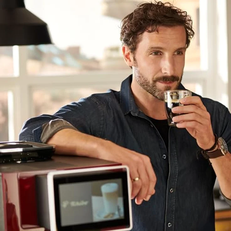 TCHIBO Office, B2B Kaffeevollautomat, 30 Tassen/Tag, integriertes Milchsystem, rot – Bild 2