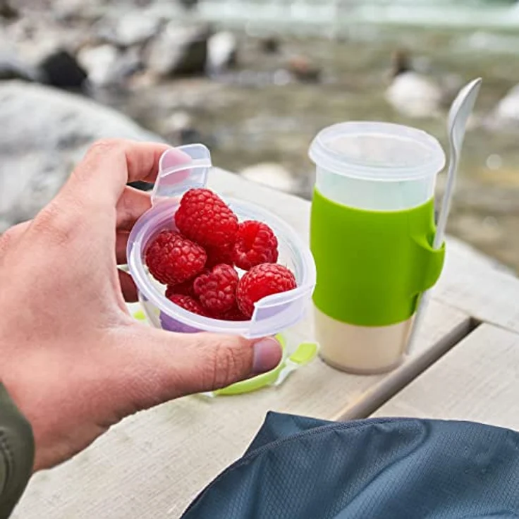 Emsa N1071400 Clip&Go Yoghurt Mug (Fassungsvermögen: 450 ml, Rund, inkl. Löffel und Topping-Fach) transparent-hellgrün – Bild 5