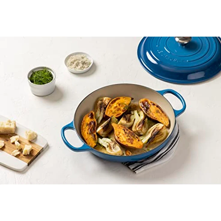 Le Creuset Signature Gusseisen Gourmet-Profitopf, Rund, Ø 26 cm, 2 l, Für alle Herdarten inkl. Induktion geeignet, Marseille – Bild 6