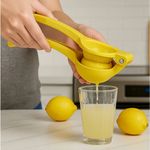 Koopman Zitruspresse, 22 cm gelbe Aluminium Saftpresse für alle Zitrusfrüchte mit ergonomischem Griff