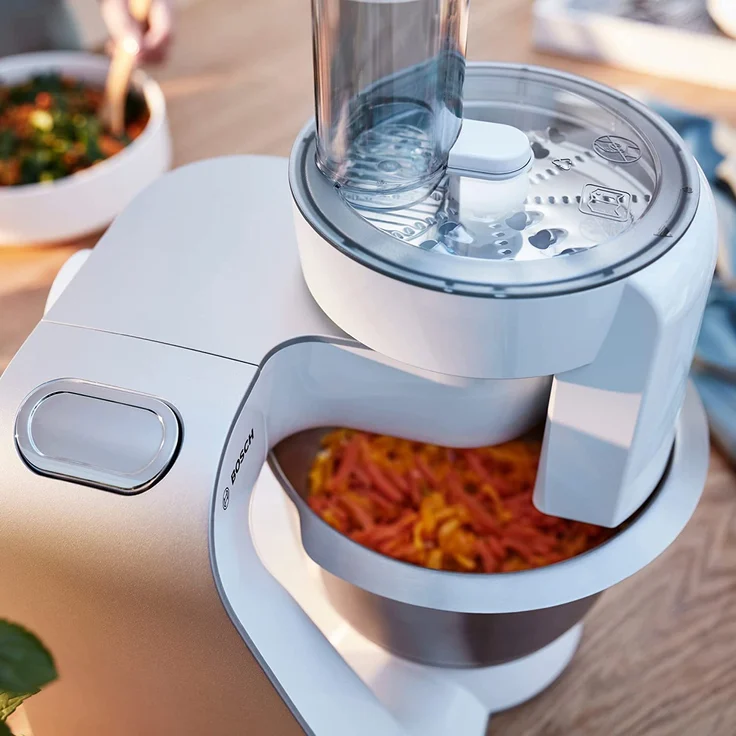 Bosch MUM58W20 CreationLine Küchenmaschine mit Planetenrührwerk 1000W, 7 Geschwindigkeiten, 3,9L Schüssel, inkl. Patisserie-Set, Standmixeraufsatz, Durchlaufschnitzler, weiß-silber, Serie: MUM5 – Bild 6