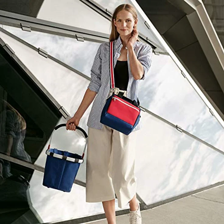 Reisenthel Allrounder Cross Special Edition Nautic, Umhängetasche mit 4 l Volumen, wasserabweisend, 22 x 24 x 13 cm – Bild 3