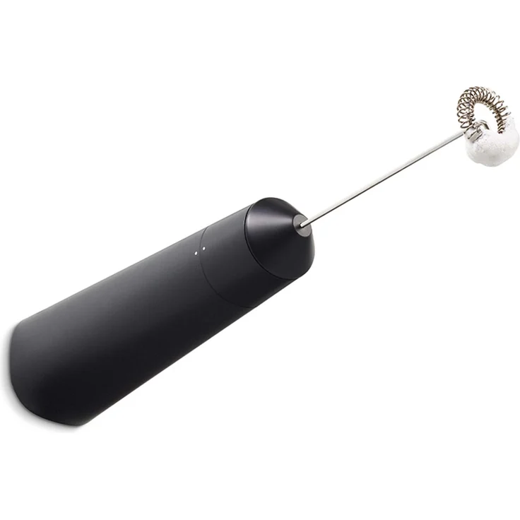 Tchibo elektrischer Hand-Milchaufschäumer, Spülmaschinengeeigneter Edelstahlquirl, inkl. Batterien, für Latte Macchiato, Cappuccino und Kakao, Schwarz – Bild 1