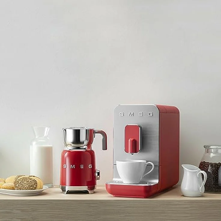 Smeg BCC01 Kaffeevollautomat 50s Style, 1,4 l Wassertank, mit integriertem Mahlwerk, ruby red – Bild 5