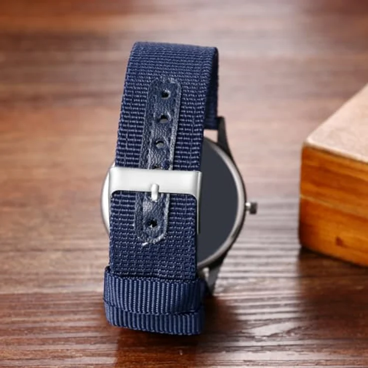 JewelryWe Herrenuhr Militär, Leuchtende Quarz Armbanduhr mit schwarzem 12/24-Stunden Zifferblatt, blauem Nylonarmband und Datumsanzeige – Bild 3
