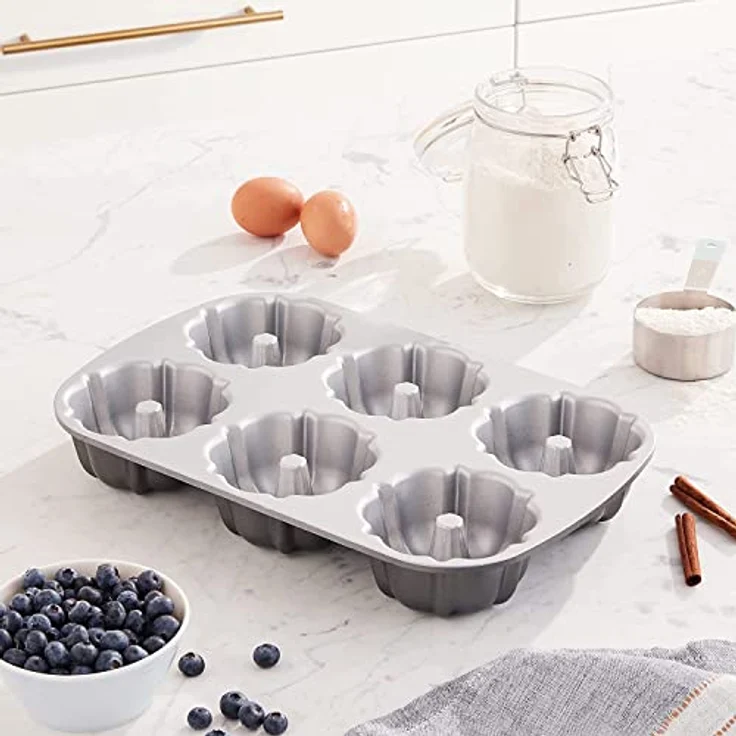 Nordic Ware Original Gugelhupfform Aluguss Mini Gugelhupfform für 6 Kuchen, Kuchenform Farbe: Graphit – Bild 3