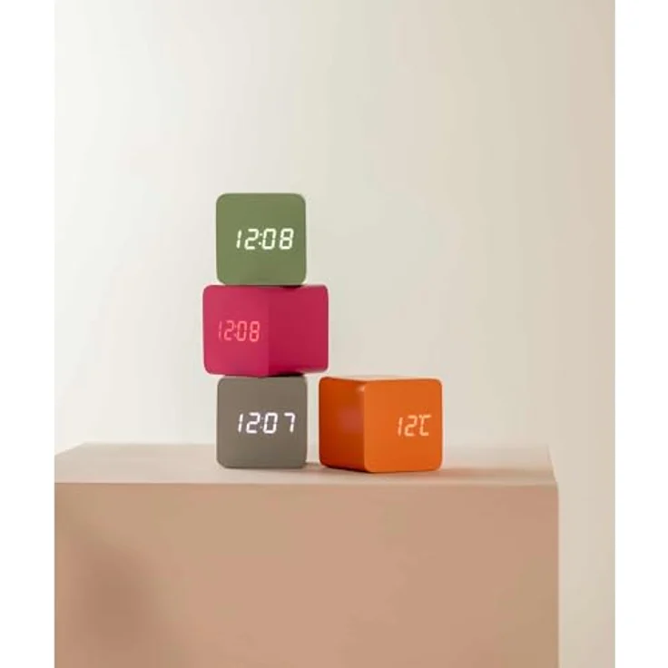 Karlsson Wecker Spry Square, quadratischer Wecker in Rosa mit Alarmfunktion, 6.6x6.8x6.6cm, MDF für Schlafzimmer – Bild 3