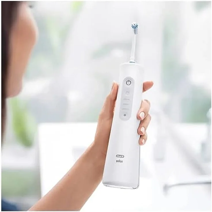 Oral-B AquaCare 6 Kabellose Munddusche, 3 Ersatzdüsen, Zahnzwischenraumreiniger, sanfte Zahnreinigung & gesündes Zahnfleisch, Oxyjet-Technologie, 3 Modi für Zahnpflege, Geschenk Mann/Frau, weiß/grau – Bild 4
