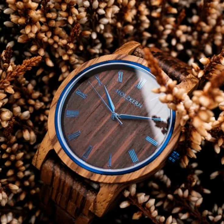Holzkern Quarzuhr Herbstmorgen, Unisex Armbanduhr aus Zebrano/Wenge mit japanischem Quarzwerk und blauem Zifferblatt – Bild 7