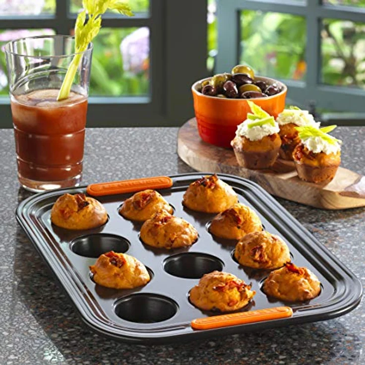 Le Creuset Antihaft Mini-Muffinform, Für 12 Stück (Ø 4,5 cm), PFOA-frei, Sauerteigbeständig, Aus Karbonstahl gefertigt, Anthrazit-Orange – Bild 5