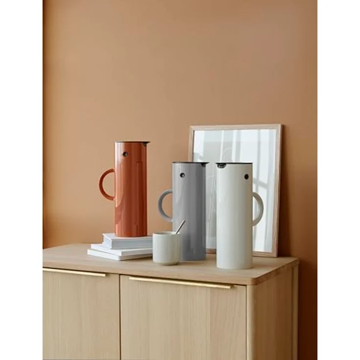 Em77 Isolierkanne 1 L, Sand By Stelton – Bild 8