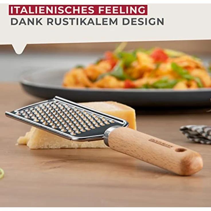 Fackelmann Handreibe für Parmesan, Käse und Zester – Käsereibe Perfekt für Pizza Und Pasta – Reibe aus Edelstahl und Buchenholz Im Italienischen Look – Bild 5
