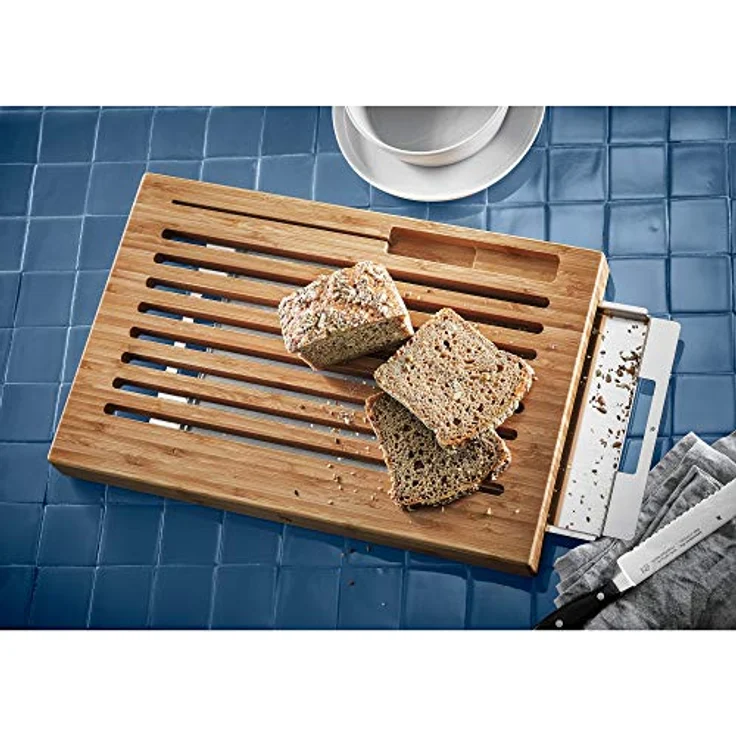 WMF Brot-Schneidebrett, mit Krümmelschale, 44 x 27 x 4,8 cm, Bambus, Gitterform, klingenschonend – Bild 3