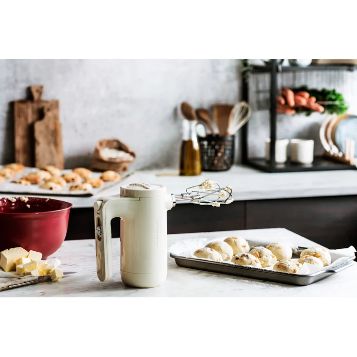 KitchenAid 5KHMB732EAC Handrührer-Akku mit 7 Geschwindigkeitsstufen, 16W, kabellos, Kunststoff, crème, Serie: 5KHMB732 – Bild 8
