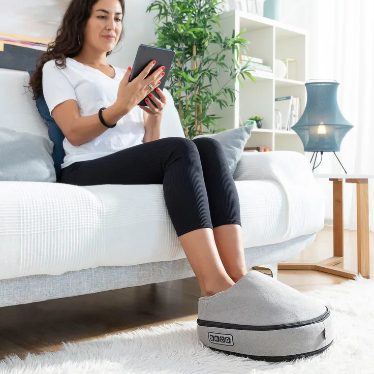 InnovaGoods Shiatsu-Thermo-Massagegerät 2 in 1 Futsa, ergonomisches Design, Infrarot-Wärme, 3 Intensitätsstufen, grau/schwarz