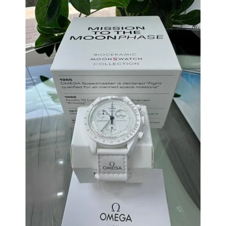 Swatch Chronograph Swatch x Omega Moonswatch Mission to the Moonphase "Snoopy" Full Moon, komplett weißes Design, Bioceramic-Gehäuse, VELCRO®-Armband - Preisvergleich – Bild 5