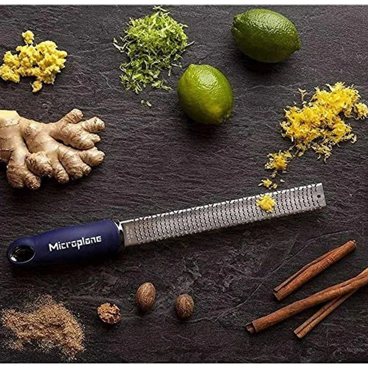 Microplane Zester Reibe Fein Türkis Edelstahl aus der Premium Classic Serie für Zitrusfrüchte, Hartkäse, Ingwer, Schokolade, Muskatnuss und Trüffel – Bild 4