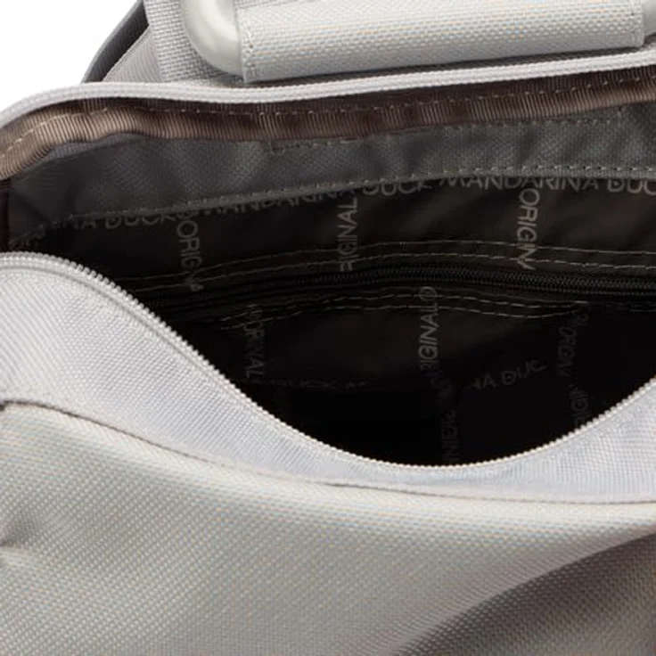 Mandarina Duck MD20 City Rucksack, grau, 27 cm x 14 cm, 100% Polyester – Bild 3