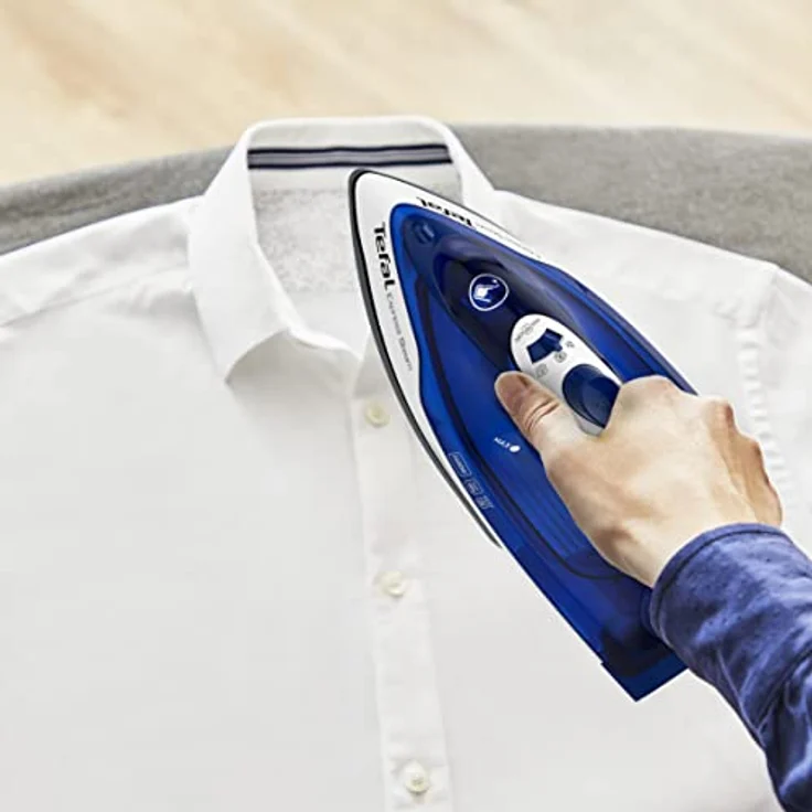 Tefal FV2838 Express Steam Dampfbügeleisen, 2400 W, 40 g-min Dampf, Dampfstoß 180 g-min, Keramiksohle, blau – Bild 3