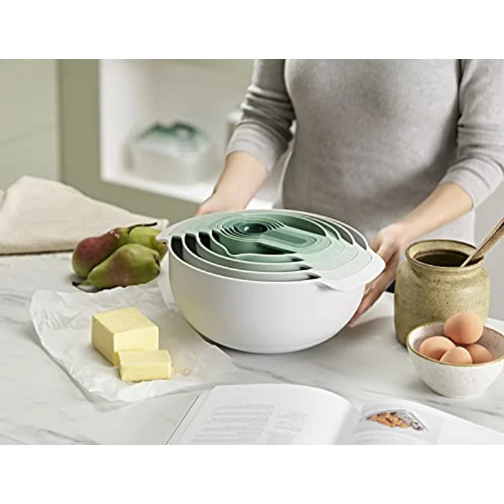Joseph Joseph Nest 9 Plus, 9-teiliges kompaktes Lebensmittelzubereitungsset mit Rührschüsseln, Messbechern, Sieb und Sieb, Editions Range, Salbeigrün – Bild 3