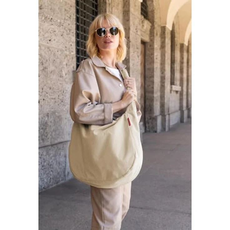 reisenthel Moonbag Schultertasche, beige, 48 cm x 14 cm x 33 cm, 100% Polyester – Bild 2
