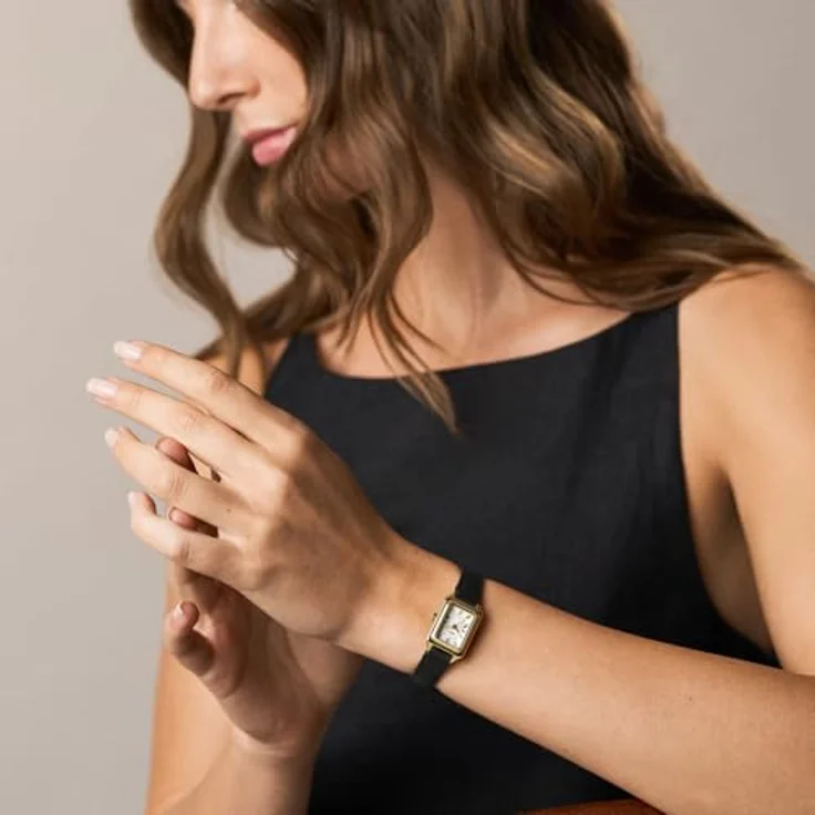 Fossil Raquel Damenuhr, Quarz-Dreizeigerwerk mit 18-mm-Gehäuse, schwarzem Lederarmband und wasserdicht bis 50 m, goldfarbenes Edelstahlgehäuse – Bild 2