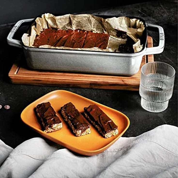 Staub Auflaufform (30 x 20 cm, 3,15 L mit mattschwarzer lierung im Inneren der Auflaufform) grafitgrau – Bild 4