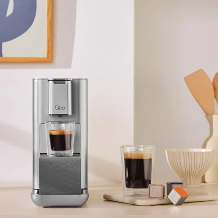 Tchibo Qbo ICONIC Premium Kapselmaschine, 19 Bar PressBrew™ Brühtechnologie, inklusive 16 Kaffeekapseln, Grau – Bild 7