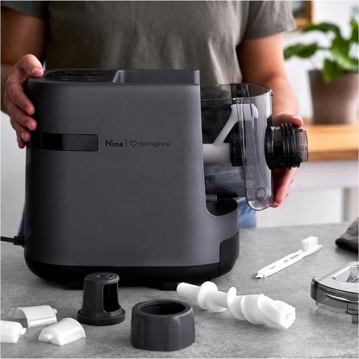 Springlane Nina, Pastamaker, Nudelmaschine, inkl. 7 Nudeleinsätzen, 180 W, Kunststoff, schwarz – Bild 5