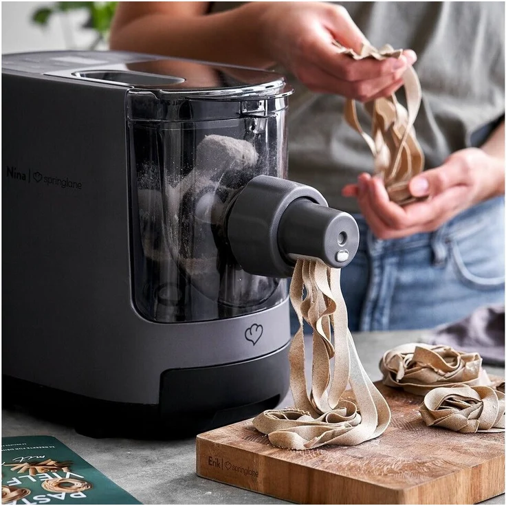 Springlane Nina, Pastamaker, Nudelmaschine, inkl. 7 Nudeleinsätzen, 180 W, Kunststoff, schwarz – Bild 7