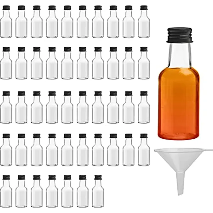 BELLE VOUS Kleine Schnapsflaschen (48er Pack) - 25ml - Wiederverwendbare Kleine Flaschen zum Befüllen aus Kunststoff mit Schwarzem Schraubverschluss, Flüssigkeitstrichter zum Ausgießen & Befüllen