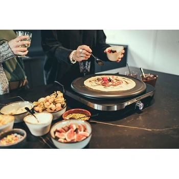 Severin CM 2199 Crêpes Maker, crêpes iron for sweet crepes and savory galettes, crepes maker with removable XXL grill plate (38 cm), approx. 1,500 W, brushed stainless steel/black