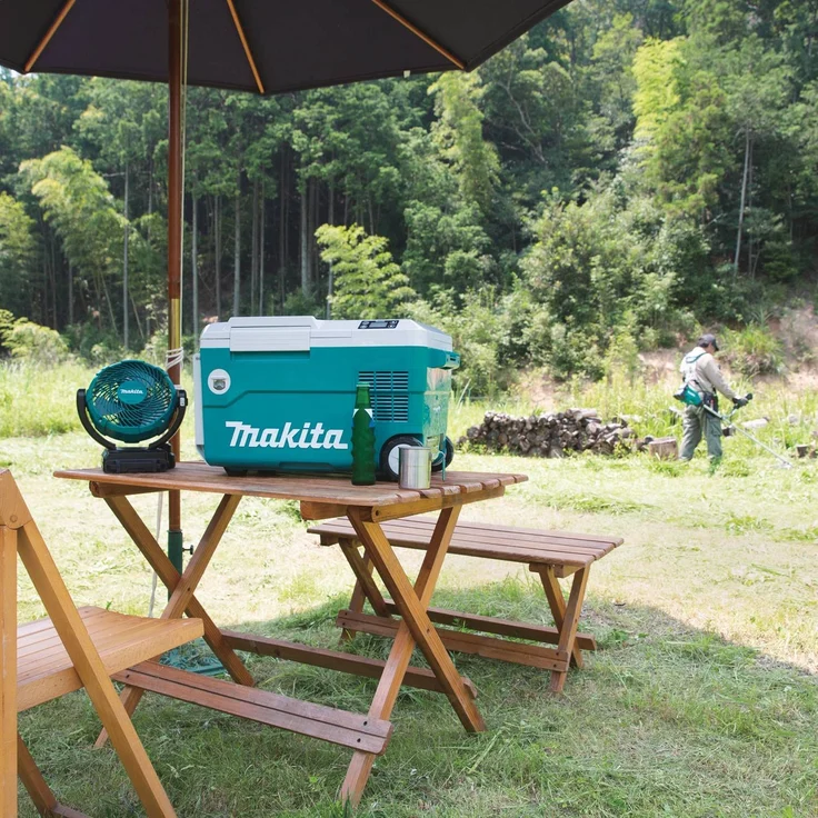 Makita DCW180Z Akku-Kühlbox, Kompressorkühlbox mit Rädern, Energieeffizienzklasse E, 20L, 18V, 220V, 230V, inkl. Flaschenöffner, Teleskopgriff, LED-Anzeige, USB-Anschluss, türkis, weiß – Bild 10