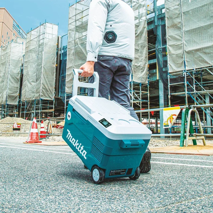 Makita DCW180Z Akku-Kühlbox, Kompressorkühlbox mit Rädern, Energieeffizienzklasse E, 20L, 18V, 220V, 230V, inkl. Flaschenöffner, Teleskopgriff, LED-Anzeige, USB-Anschluss, türkis, weiß – Bild 6