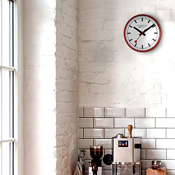 Mondaine Wanduhr A990.Clock.11SBC 25cm - Bahnhofsuhr in Rot aus Aluminium mit rotem Sekundenzeiger staubbeständig – Bild 5