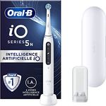 Oral-B iO5N Elektrische Zahnbürste mit wiederaufladbarem Griff, iO-Künstliche Intelligenz, 1 Kopf und Reisehülle, Weiß
