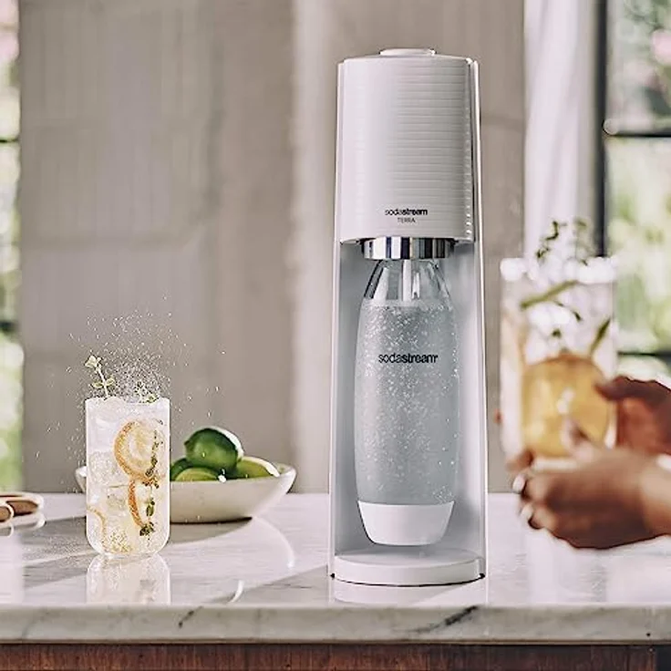 Sodastream Wassersprudler Terra White Value Pack x 3 mit 2 x 1L Flaschen und 1 x 1/2L Flasche spülmaschinenfest und 1 x CO2 Quick Connect Zylinder für bis zu 60L – Bild 5