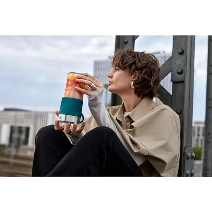 WMF KÜCHENminis Mix on the Go, tragbarer Smoothie-Maker mit 300 ml Behälter, 20.000 U/min, wiederaufladbarer Akku, 50 W – Bild 14