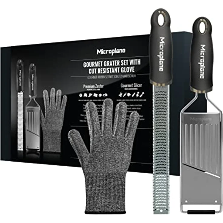 Microplane Küchenreiben-Set (Zester, Gemüsehobel & Handschuh) für Parmesan, Kartoffel, Gurke, Zucchini, Karotte, Ingwer und Muskatnuss mit rasiermesserscharfen Edelstahlklingen – Bild 1