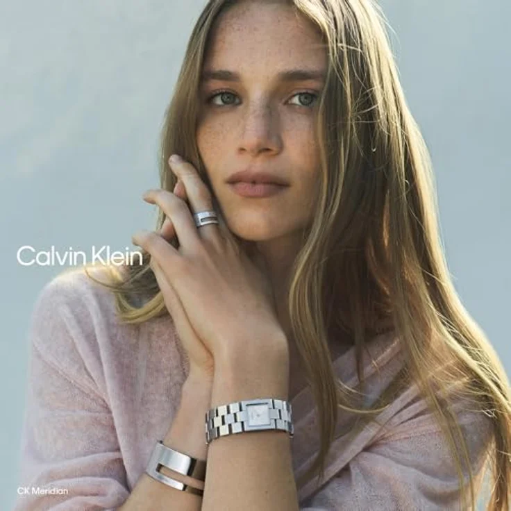 Calvin Klein CK Meridian, Zwei-Zeiger-Quarzwerk-Uhr für Damen mit rechteckigem Gehäuse, silbernem Zifferblatt und Edelstahlarmband, wasserdicht bis 3 ATM – Bild 4