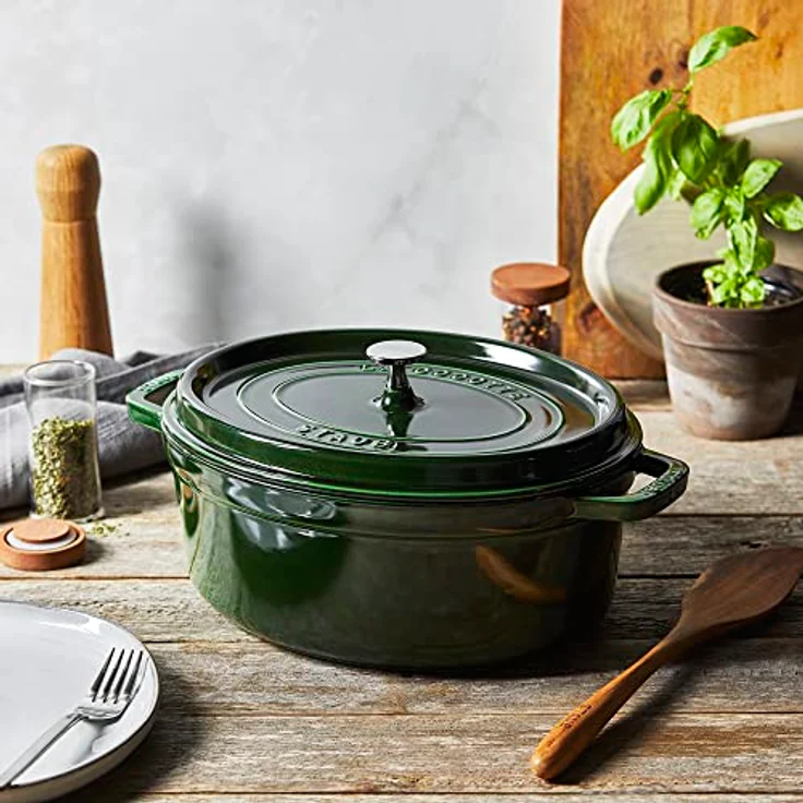 Staub 1103385 Cocotte-Bräter, oval mit Deckel 33 cm, 6,7 L, mit mattschwarzer lierung im Inneren des Topfes, basilikumgrün – Bild 6