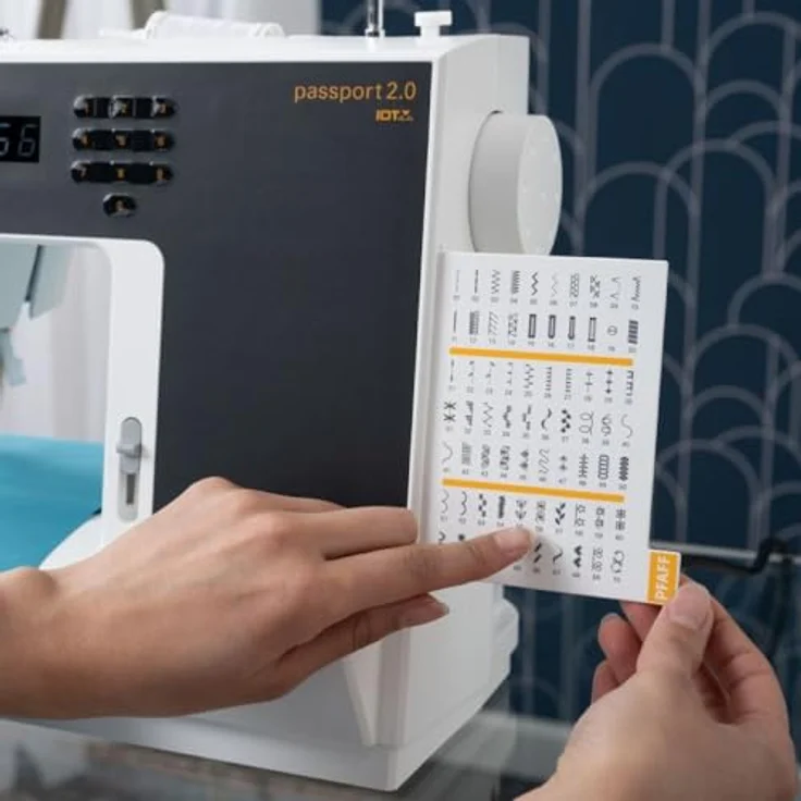 PFAFF passport 2.0, Computer Nähmaschine mit 70 Stichen, IDT-System, kompakt und leicht (6,3 kg) – Bild 6